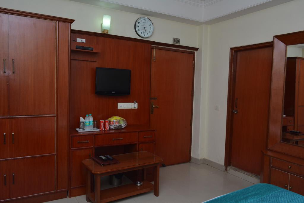 Airport Hotel Vishal Residency Nowe Delhi Zewnętrze zdjęcie