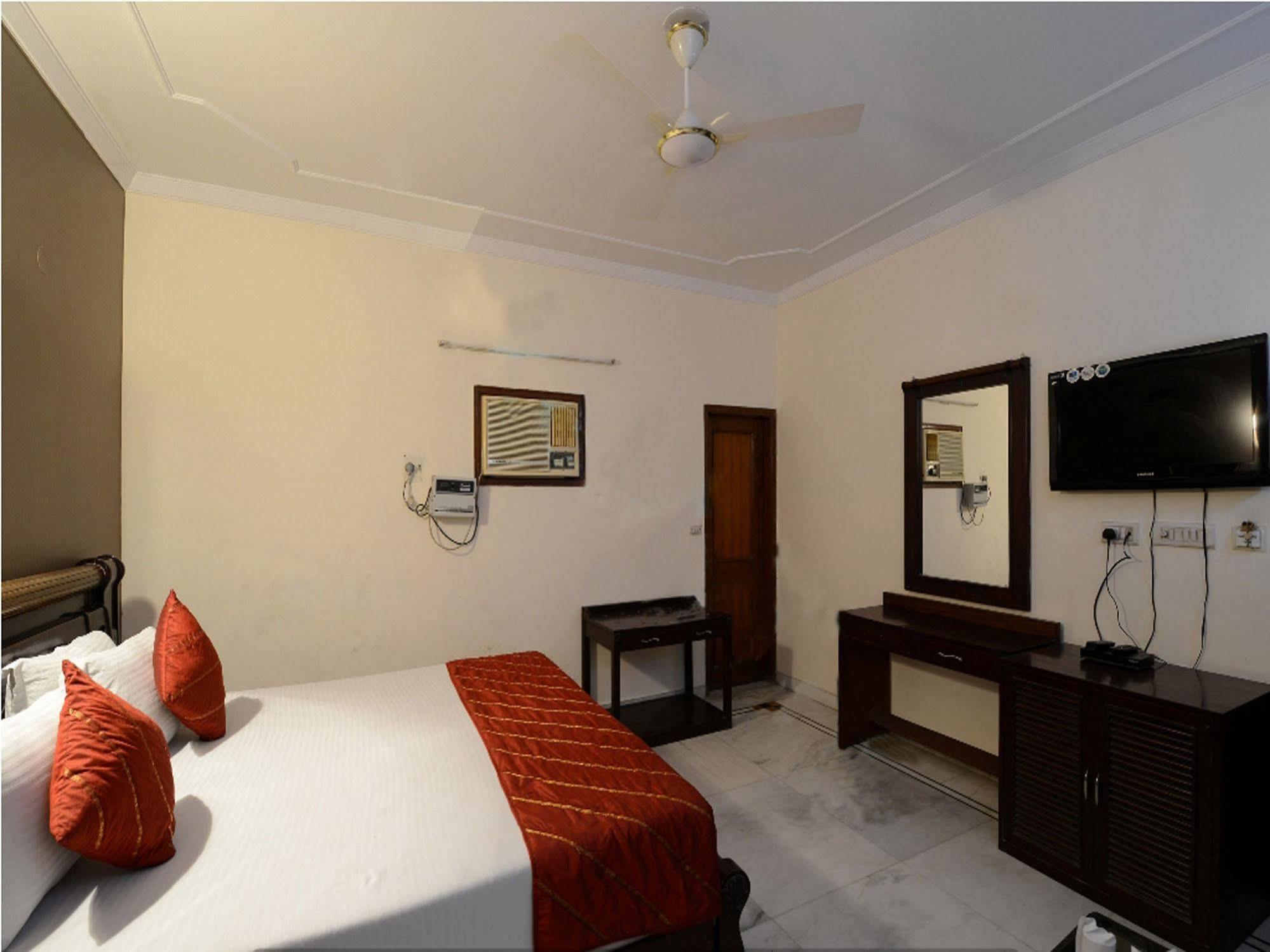 Airport Hotel Vishal Residency Nowe Delhi Zewnętrze zdjęcie